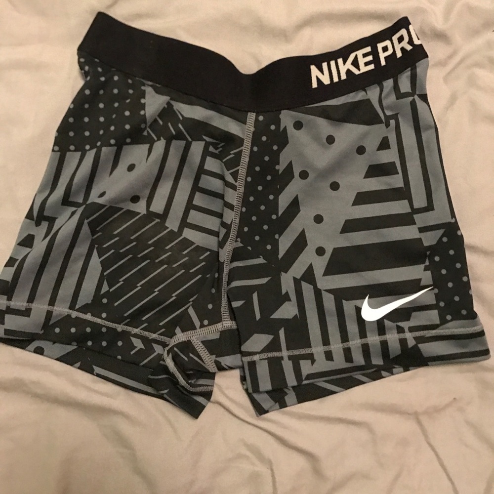Nike Pro - Picture 4 of 4